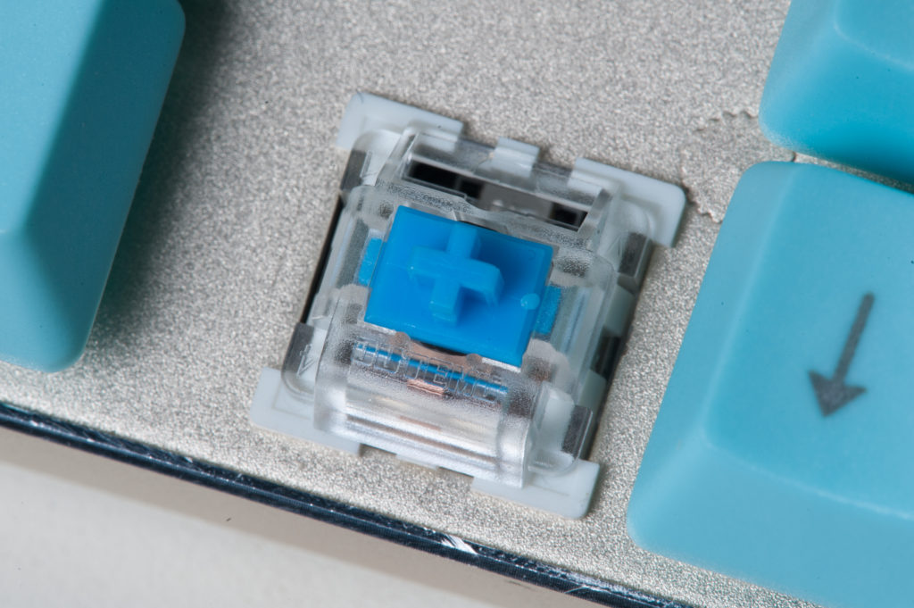 Modding a blue Outemu switch for a mechanical keyboard in order to remove the "click" sound and maintain tactility - Ryan MacLean @ Blandname.com